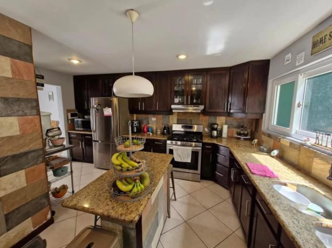 Casa en renta y venta Kanajuyu zona 16 (fuera de garita) — foto 8 de 12