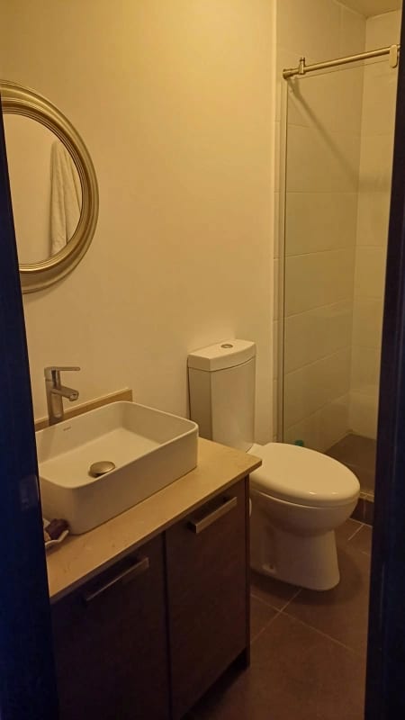 Apartamento amueblado en renta zona 10 — foto 7 de 10