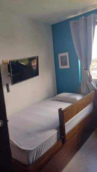 Apartamento amueblado en renta zona 10 — miniatura 5 de 10