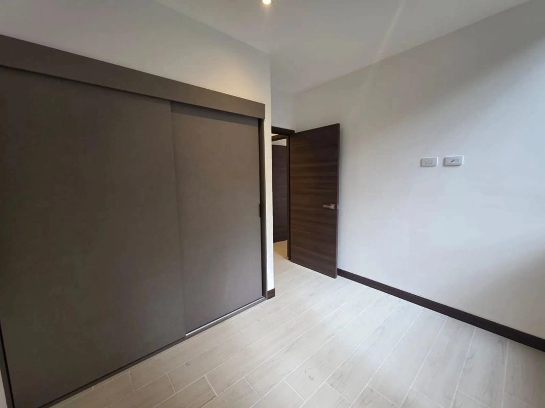 Apartamento en venta Spazio zona 15 — foto 3 de 6