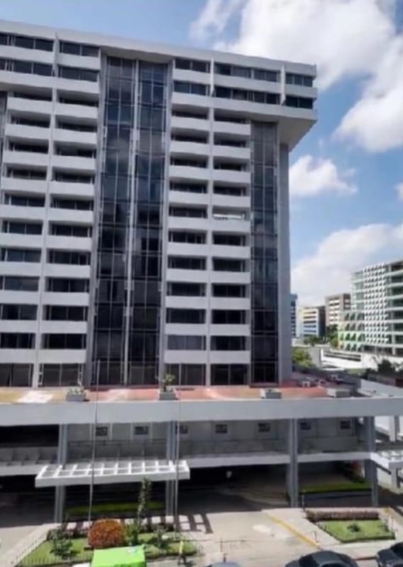 Espacio comercial en renta en Edificio El Cortijo — foto 2 de 2