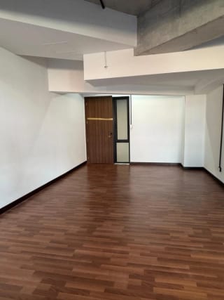 Oficina en renta en Edificio Septimo zona 4 — miniatura 1 de 7