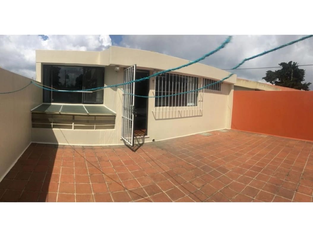 Venta de casa en km 16.5 carretera a Olmeca en Condominio Victoria — foto 2 de 12