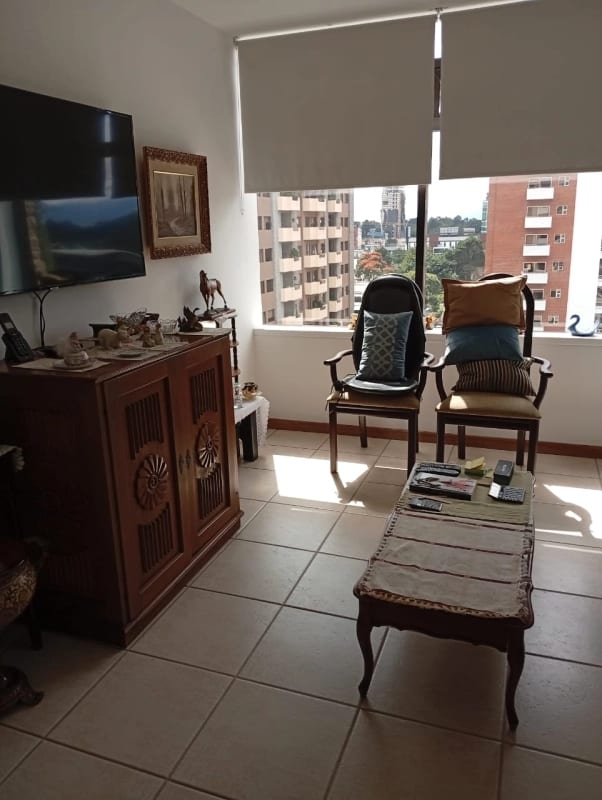 Apartamento en renta zona 10 — foto 16 de 17