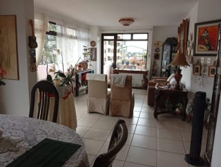 Apartamento en renta zona 10 — miniatura 1 de 17