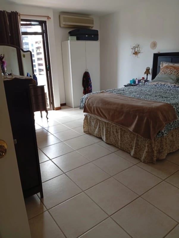 Apartamento en renta zona 10 — foto 5 de 17