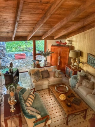 Casa en venta en Residenciales La Cruz Santa Catarina Pinula — miniatura 1 de 16
