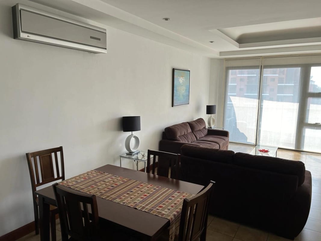 Apartamento amueblado en renta en zona 14 — foto 16 de 17