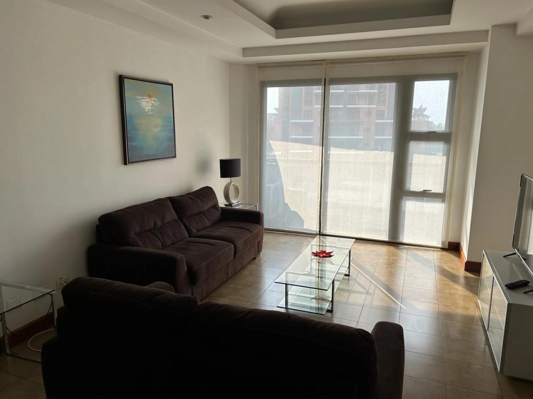Apartamento amueblado en renta en zona 14 — foto 14 de 17