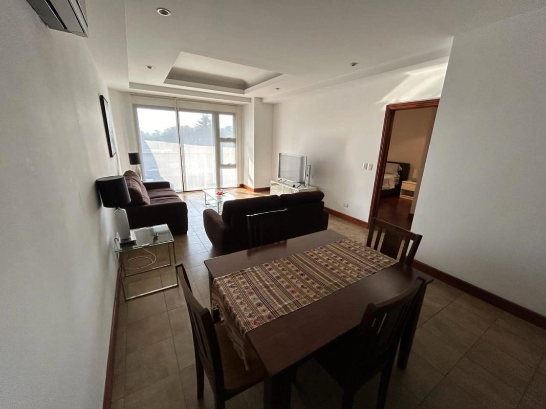 Apartamento amueblado en renta en zona 14 — foto 9 de 17