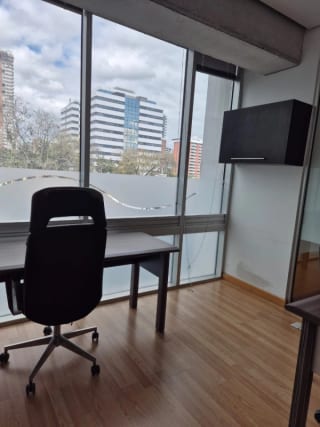 Oficina en renta Edificio Platina zona 10 — miniatura 8 de 17