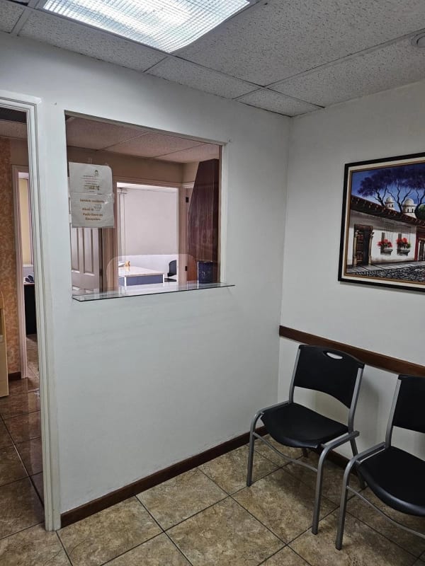 Clinica médica en Edificio Las Americas zona 14 — foto 8 de 8