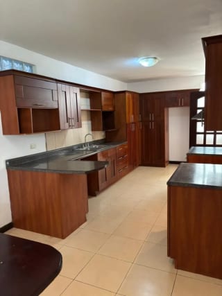 Hermosa casa grande en Residencial Los Diamantes — miniatura 12 de 17