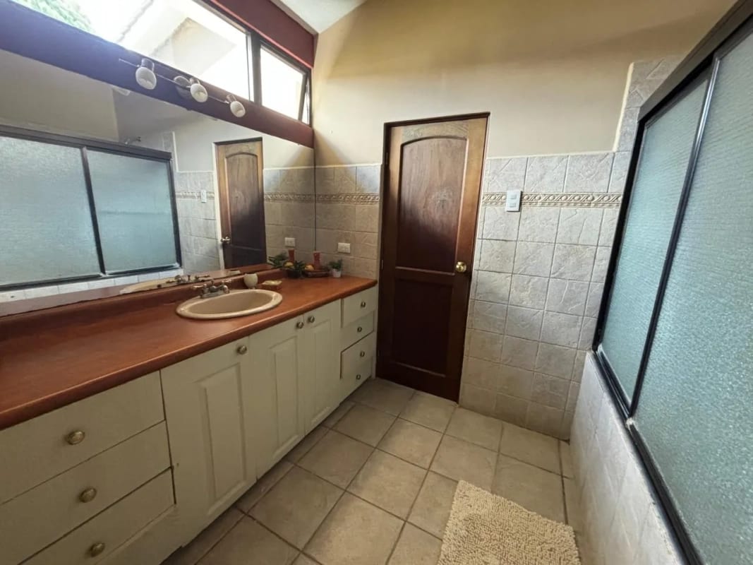 Preciosa casa en venta - Terravista Carretera a El Salvador — foto 8 de 17