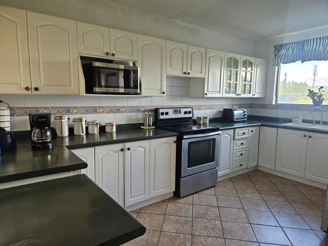 Preciosa casa en venta - Terravista Carretera a El Salvador — foto 5 de 17