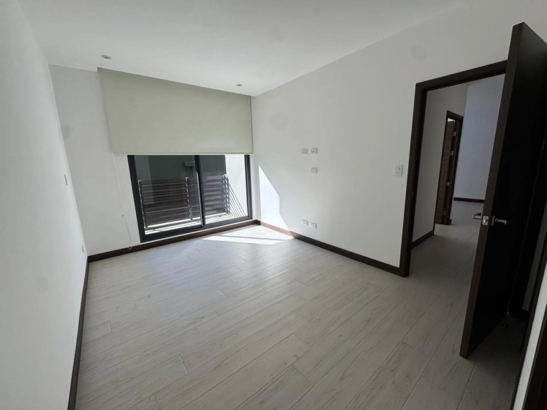 Apartamento en venta o renta Edificio Spazio zona 15 — foto 11 de 13