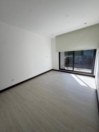 Apartamento en venta o renta Edificio Spazio zona 15 — miniatura 4 de 13