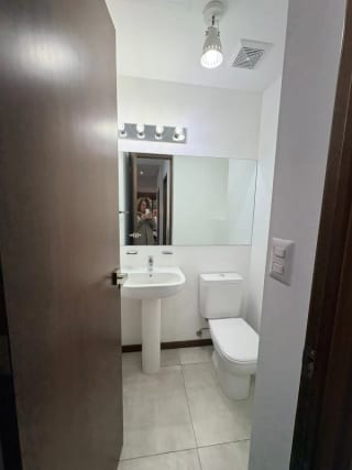 Amplio Apartamento en Casa Acueducto Zona 10 — miniatura 11 de 14