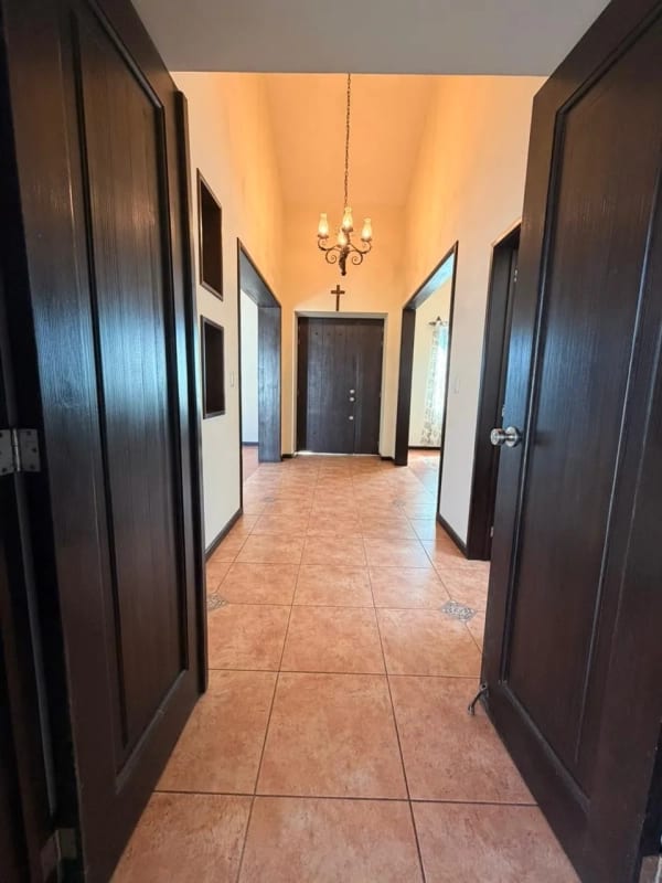 Preciosa residencia de un nivel en Lazos de Fraijanes — foto 15 de 16