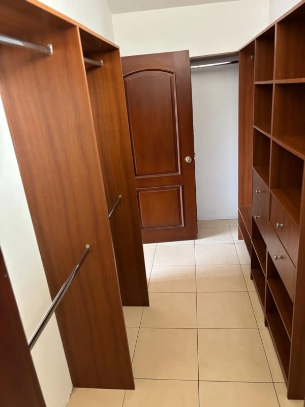 Hermosa casa grande en Residencial Los Diamantes — foto 8 de 17