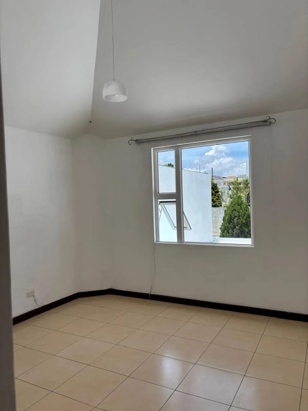 Hermosa casa grande en Residencial Los Diamantes — foto 7 de 17