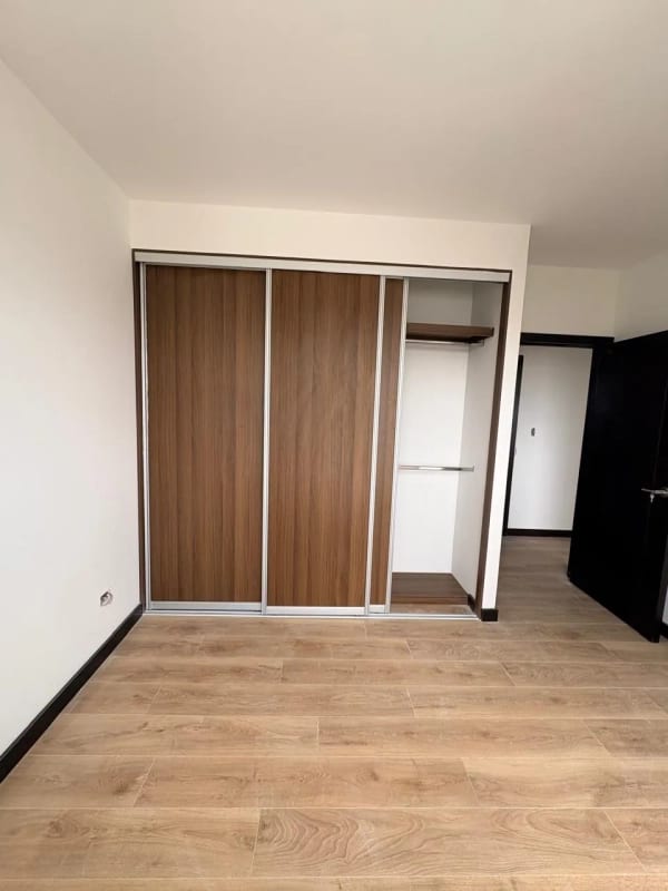 Apartamentos en renta en Arlés, Zona 15, VH 2 - 3 dormitorios y cuarto de servicio — foto 8 de 17