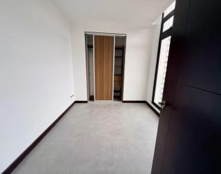 Apartamentos en renta en Arlés de un dormitorio, Zona 15, VH2 — miniatura 3 de 6