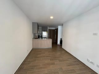 Apartamento en renta Parque 14 zona 14 — miniatura 16 de 17
