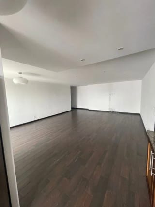 Apartamento en renta - Edificio Attica II, Zona 14 — miniatura 1 de 11