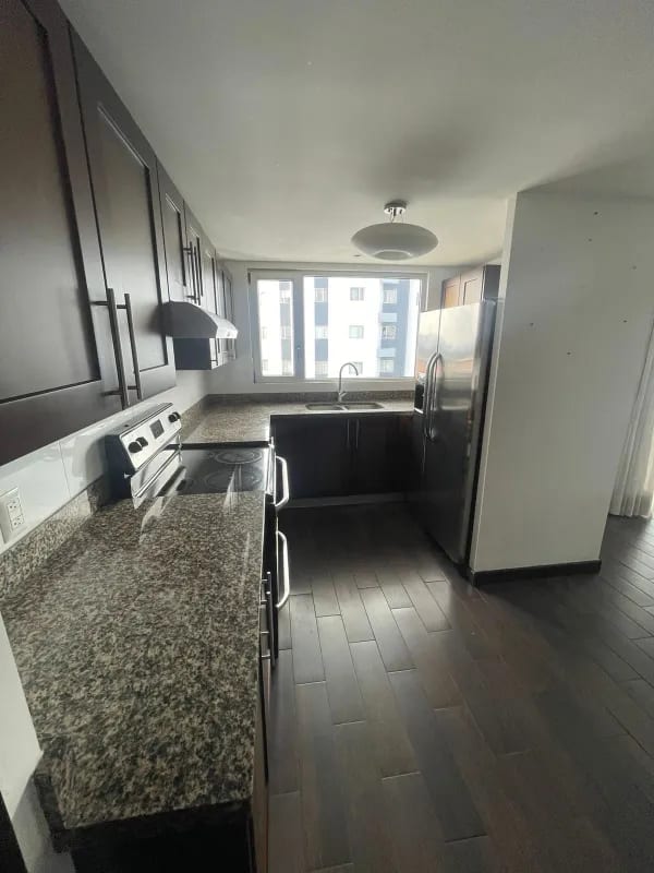 Apartamento en renta - Edificio Attica II, Zona 14 — foto 11 de 11