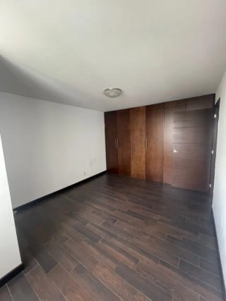Apartamento en renta - Edificio Attica II, Zona 14 — miniatura 9 de 11