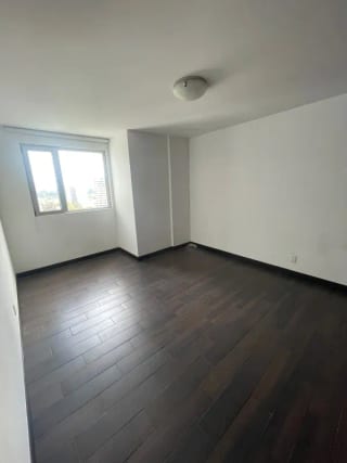 Apartamento en renta - Edificio Attica II, Zona 14 — miniatura 7 de 11