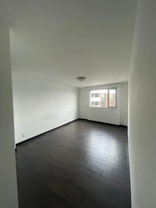 Apartamento en renta - Edificio Attica II, Zona 14 — miniatura 6 de 11